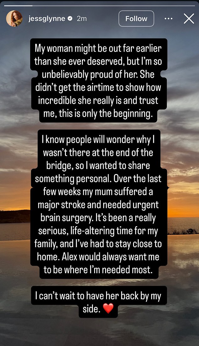 شاركت جيس رسالة عاطفية على إنستغرام كشفت فيها عن السكتة الدماغية الكبرى التي تعرضت لها والدتها الحبيبة وجراحة الدماغ التي أبقاها الزوجان سراً أثناء وجود أليكس في الغابة.