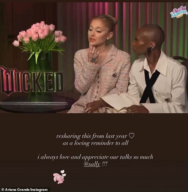 أرسلت الممثلة تذكيرًا لطيفًا للنقاد بأن يكونوا لطيفين أثناء مشاركتها في مقابلة عاطفية صدرت في ديسمبر الماضي خلال الجولة الترويجية لفيلم Wicked الأول.