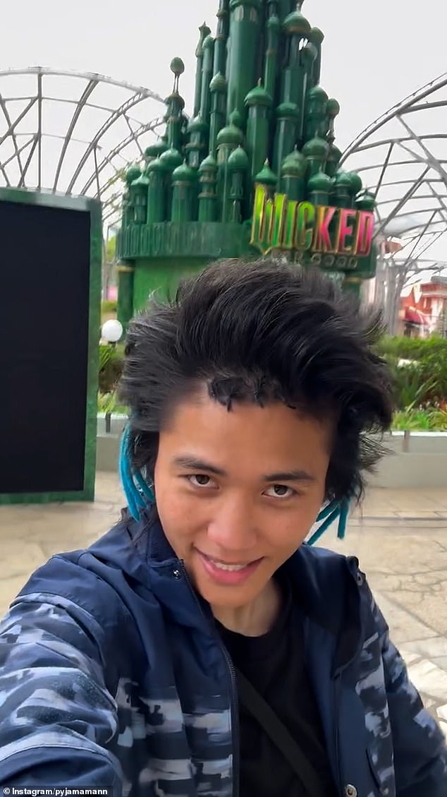 ومنذ ذلك الحين، تم توجيه تهمة الإزعاج العام إلى وين