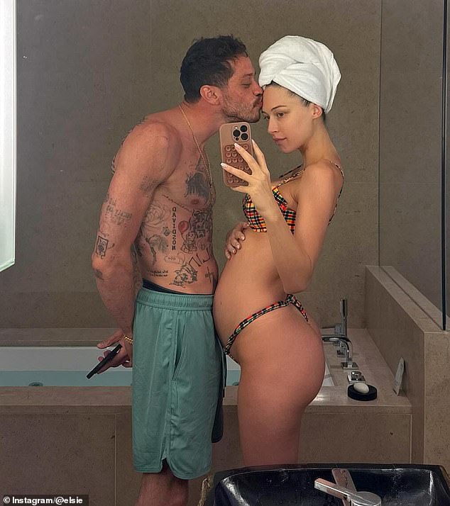 في شهر يوليو الماضي، أعلنت هي وممثل Bupkis أنهما ينتظران طفلهما الأول معًا