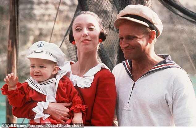 مجموعتها الرائعة من تذكارات الأفلام من مسيرتها التمثيلية - بما في ذلك النص الأصلي لفيلم Popeye الذي لعبت فيه دور البطولة في دور Olive Oyl إلى جانب Robin Williams في عام 1980