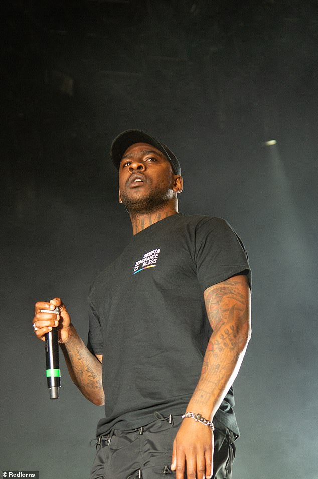 منذ ظهوره على الساحة بألبومه الأول في عام 2007، واصل نجم غرايم، البالغ من العمر 42 عامًا، الفوز بجائزة ميركوري المرموقة وغزا عوالم الموسيقى والأزياء وعرض الأزياء والسينما (في الصورة عام 2019).