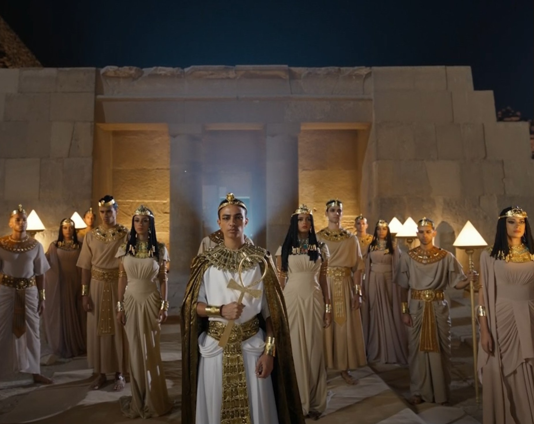 فجر جديد للعجائب القديمة: المتحف المصري الكبير يفتح أبوابه