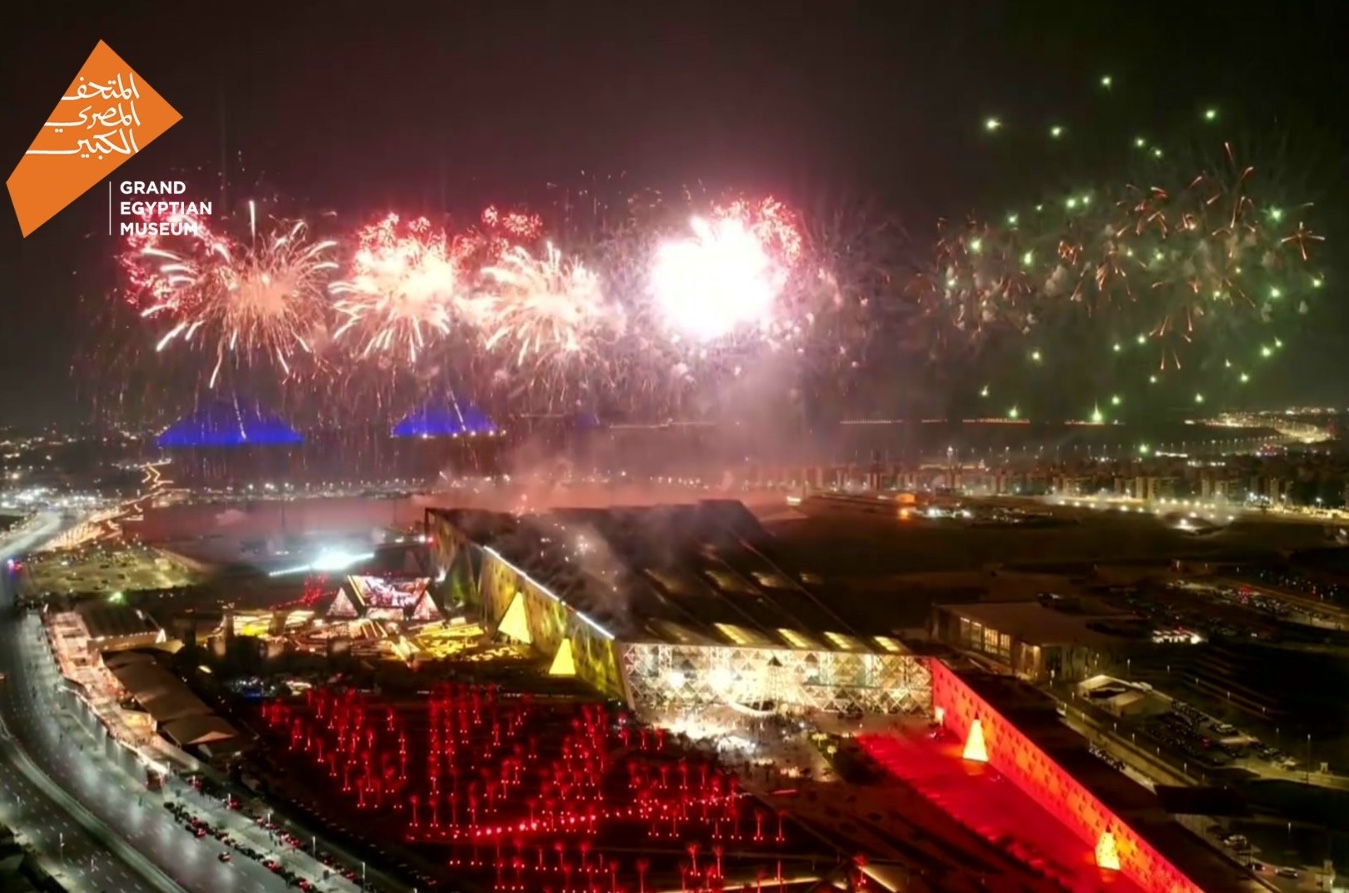 فجر جديد للعجائب القديمة: المتحف المصري الكبير يفتح أبوابه