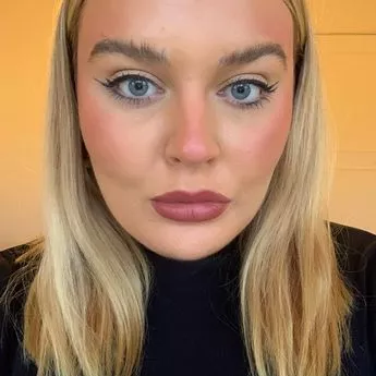 الصورة الرمزية للمؤلف