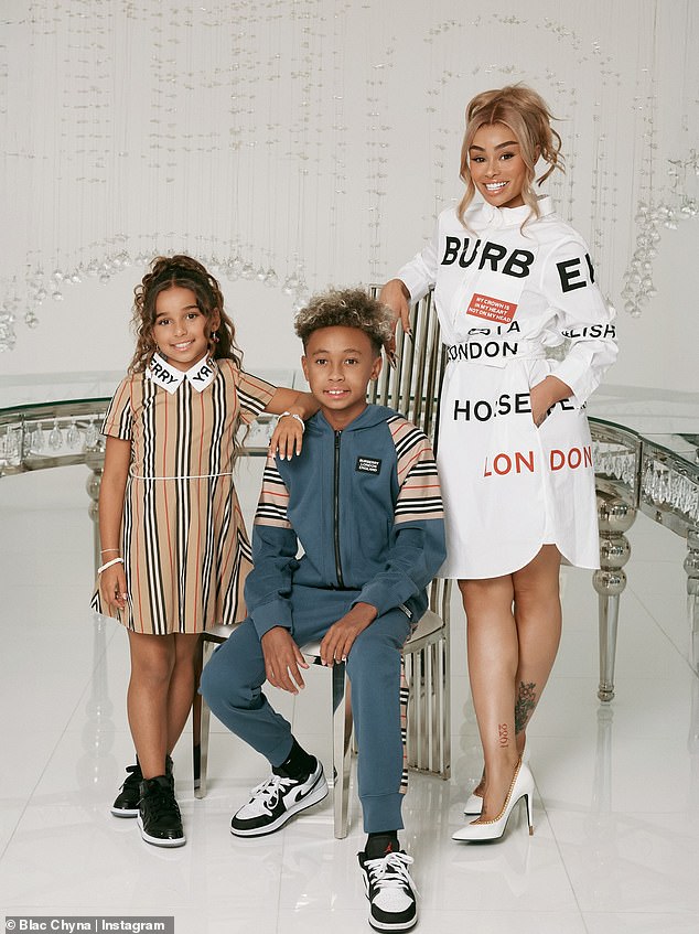 بدأ روب وأنجيلا علاقتهما في عام 2016، واستقبلا ابنتهما دريم (على اليسار) في نوفمبر من ذلك العام. لدى وايت أيضًا ابن أكبر، هو الملك كايرو ستيفنسون (في الوسط)، من علاقتها مع مغني الراب تايجا