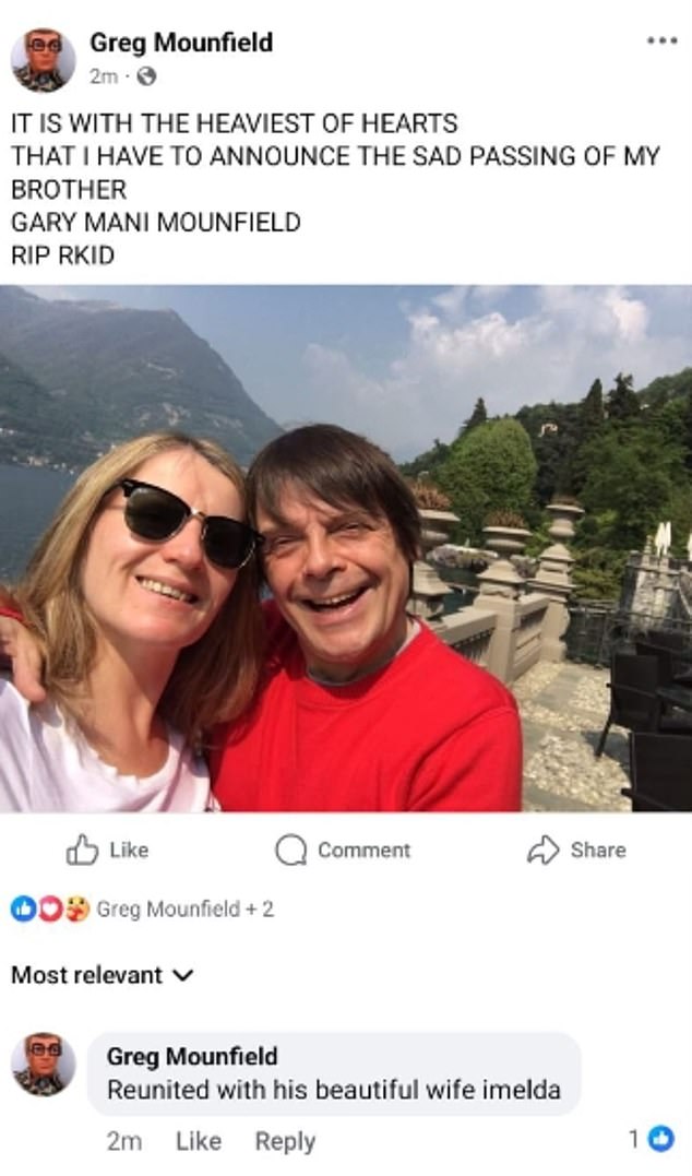 وأعلن شقيقه جريج على فيسبوك: 