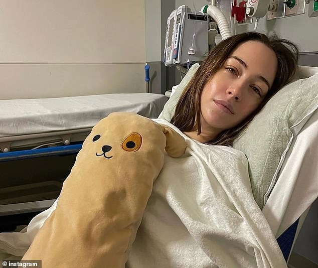 في الشهر الماضي، لجأت هيويت إلى قصصها على إنستغرام لتتحدث بصراحة عن معاناة حملها على مدار الساعة طوال أيام الأسبوع.