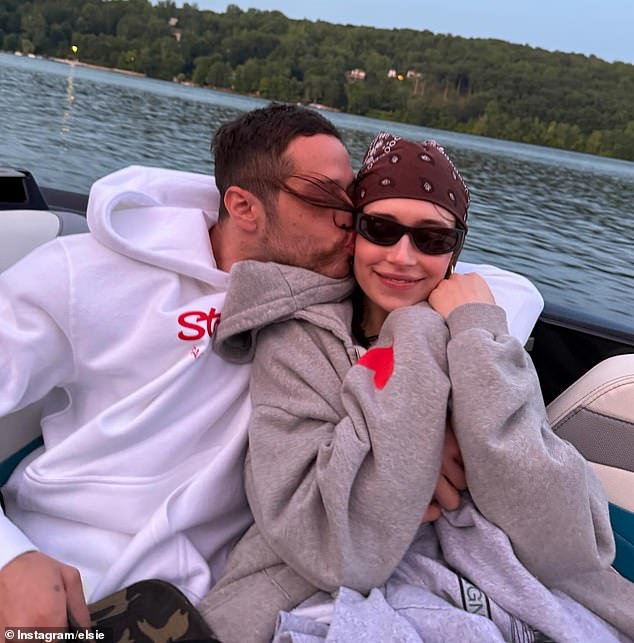 على الرغم من المواعدة لفترة قصيرة من الوقت، إلا أن الحمل جعلهما أقرب إلى بعضهما البعض. إنها علاقة صحية لبيت