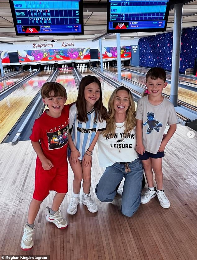 أطلقت خدمات حماية الطفل تحقيقًا مع المؤثرة المتعطشة بعد أن اكتشفت أنها أصدرت تعليمات لممرضة المدرسة لإدارة الريتالين لابنها هايز البالغ من العمر سبع سنوات 