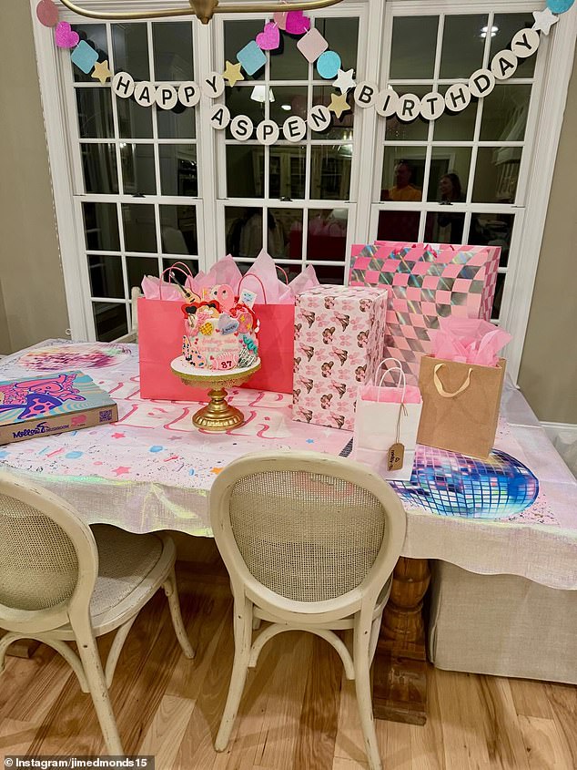 قام إدموندز - الذي لديه 149000 متابع - بتعليق عرض الشرائح الاحتفالي الخاص به على Instagram: 