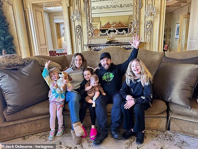 جاك مع بناته الأربع وزوجته آري جيرهارت. لديه ثلاث بنات، بيرل وآندي وميني مع زوجته السابقة ليزا ستيلي، في حين أن ابنته الصغرى تدعى مابل.