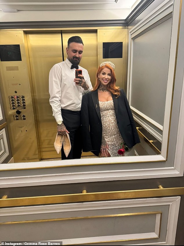 شاركت نجمة الواقع، البالغة من العمر 32 عامًا، الأخبار السعيدة على إنستغرام أثناء ظهورها مع زوجها الجديد بعد أن قالت 