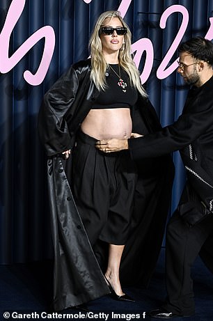 كانت إيلي تواعد صديقها بو مينيار , 28, لمدة ستة أشهر تقريبًا