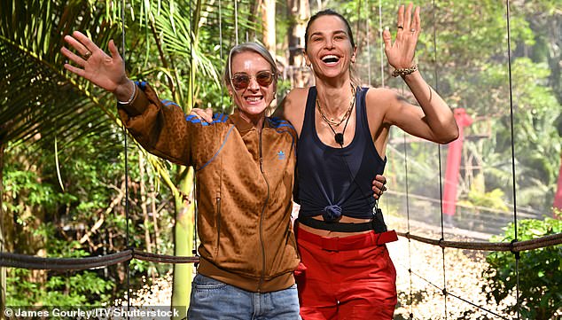 عند خروجها، اعترفت مجلة فوغ بأنها بينما كانت سعيدة بالمغادرة بعد معاناتها من نقص الطعام، فإنها ستفتقد زملائها المشاهير (مع الوكيل لويزا ماكدونالد).