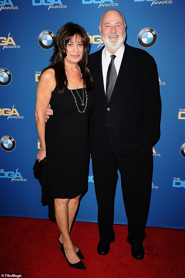 نيك متهم بقتل والديه بعنف، مخرج هوليوود الأسطوري روب راينر، 78 عامًا، وزوجته ميشيل سينجر، 70 عامًا؛ الزوج في الصورة في عام 2014