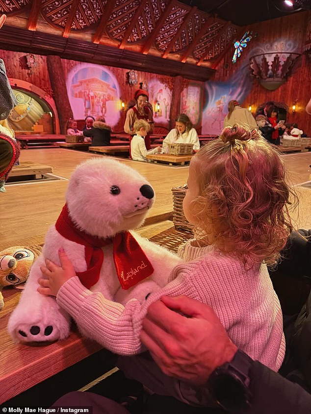 ساعدت مولي وتومي وبامبي أيضًا في عامل الألعاب