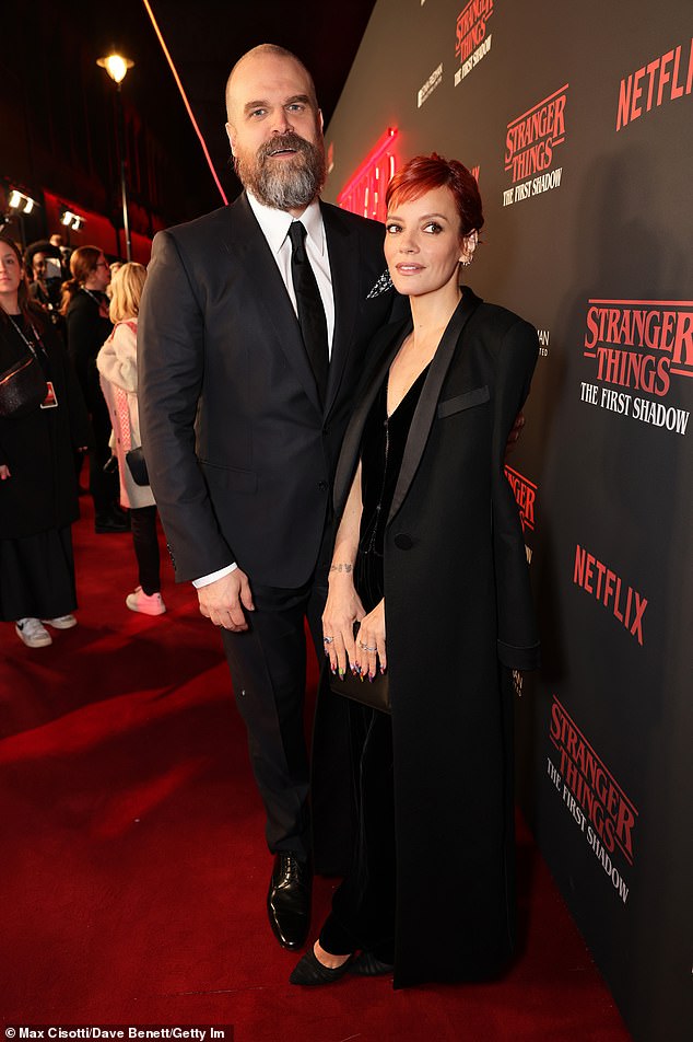 وفي الوقت نفسه، انفصل الممثل عن زوجته ليلي ألين في وقت سابق من هذا العام؛ شوهد في ديسمبر 2023