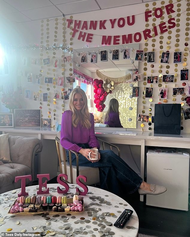 يوم الجمعة، احتفلت أيقونة بي بي سي بيومها الأخير من التدريبات على برنامج Strictly بمنشور عاطفي حيث أشادت بطاقم العرض