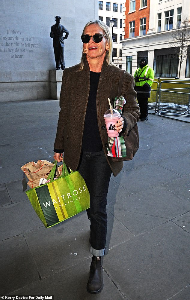 أعلنت زوي أنها ستترك عرض الغداء الأسبوع الماضي، حيث أُعلن أن إيما ستتولى المسؤولية