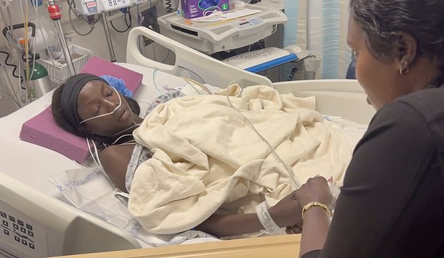 وكشفت العارضة بعد ذلك أنها خضعت مؤخرًا لعملية جراحية روبوتية، ولحسن الحظ كانت ناجحة.