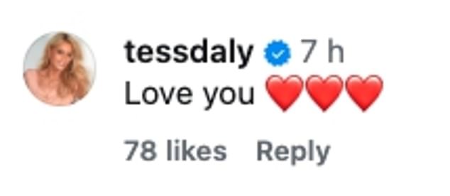 وكتبت تحية لوالدتها: 