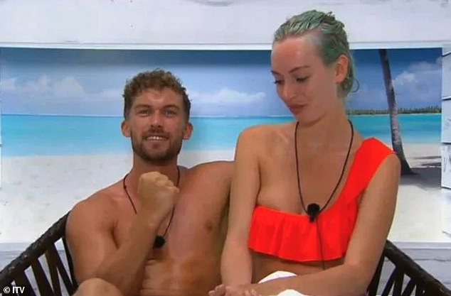 ذاع صيت اللاعب المذهل بعد دخوله إلى سلسلة الفيلا الأولى في اليوم السابع واقترانه بجوردان رينغ قبل أن يتم طرده من الجزيرة في اليوم التاسع عشر.