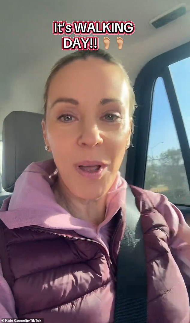 شاركت نجمة الواقع رحلتها الطويلة من إصابة في الساق والتعافي إلى خطوات الطفل مع متابعيها على وسائل التواصل الاجتماعي في نهاية الأسبوع الماضي