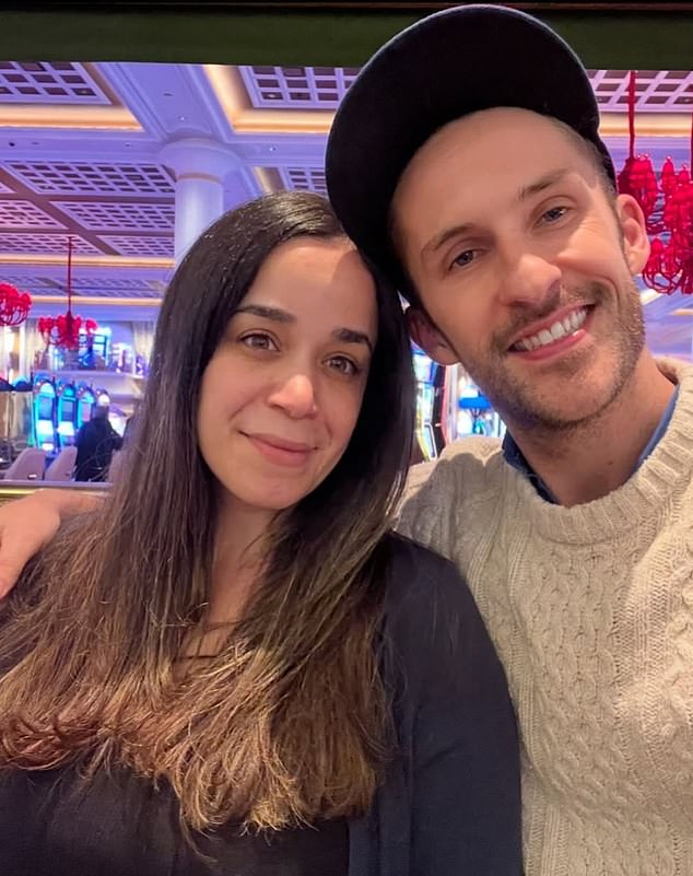 وكتب فولي على موقع إنستغرام: 