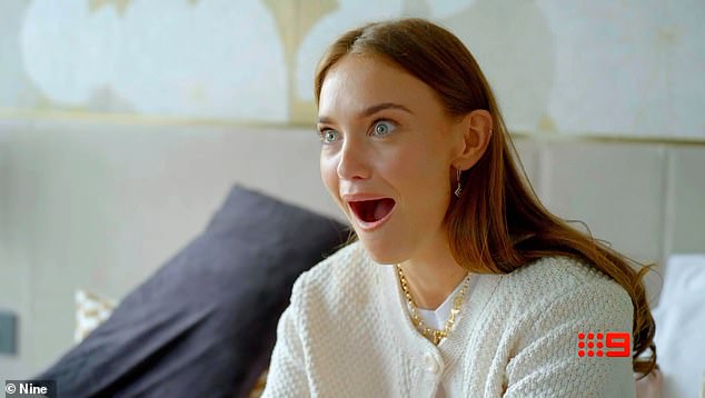 كما هزت عملية الإنتاج عروس هاربة اختفت لمدة 14 ساعة في منتصف التصوير، مما أدى إلى عمليات بحث محمومة قبل أن تعود إلى الظهور في وقت متأخر من تلك الليلة وتهدد بإنهاء العرض.