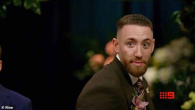 تقول مصادر داخل الإنتاج إن النساء برزن كواحدة من أكثر العرائس تقلبًا على الإطلاق، مع نوبات الغضب، ومباريات الصراخ، والخروج، والتخريب خارج الكاميرا