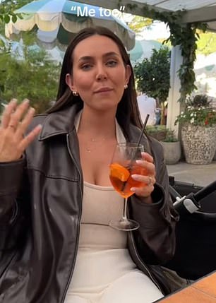 يُظهر مقطع فيديو آخر، تم تحميله على TikTok لـ Tess في يونيو، مشاركة زوجها Ben وLachie وJules في اتجاه TikTok. يظهر الفيديو الرباعي وهو يؤدي مسرحية هزلية بعنوان 