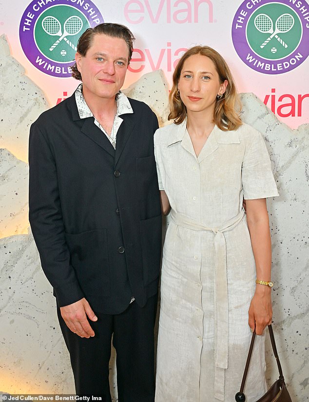 ماثيو متزوج الآن من شريكته سيلينا باسيلي. يشترك الزوجان في ابن يبلغ من العمر ثلاث سنوات ويشتهران بالخصوصية بشأن حياتهما الشخصية