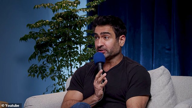 وأوضح الكوميدي الارتجالي أيضًا: 