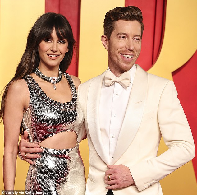 انفصل دوبريف بشكل صادم عن خطيبه شون وايت في وقت سابق من هذا العام. الصورة في مارس 2024