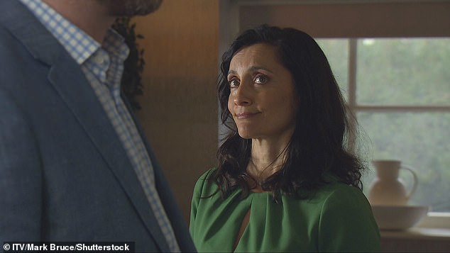 لعبت ريبيكا دور مانبريت منذ عام 2018 (في الصورة في الصابون)