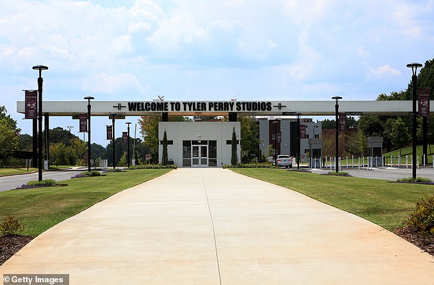 بعد نجاح أفلام ومسرحيات بيري ماديا، تحول إلى الإخراج والتمثيل السائد قبل إطلاق استوديوهات تايلر بيري في أتلانتا، والتي تعد الآن واحدة من أكبر استوديوهات الأفلام في الولايات المتحدة (في الصورة)