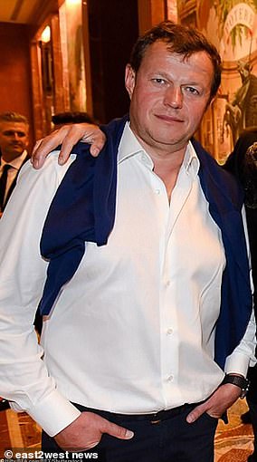 اشترى الملياردير الروسي يوري شيفلر حصة أنجي في شاتو ميرافال في عام 2021 مقابل 67 مليون دولار