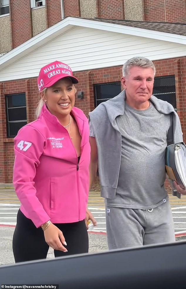 كانت سافانا حاضرة عندما تم إطلاق سراح والدها بموجب عفو رئاسي في مايو