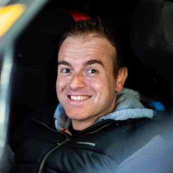 الصورة الرمزية للمؤلف