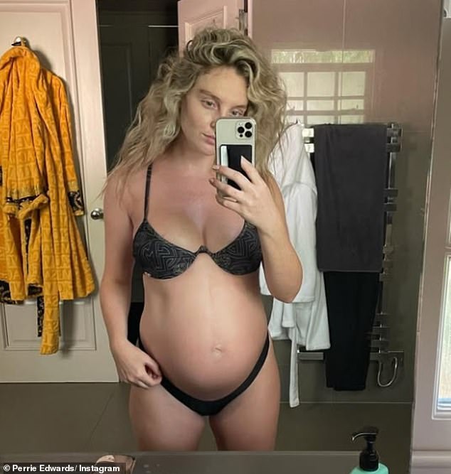 اعترفت بيري أنه نتيجة للإجهاض، كانت 