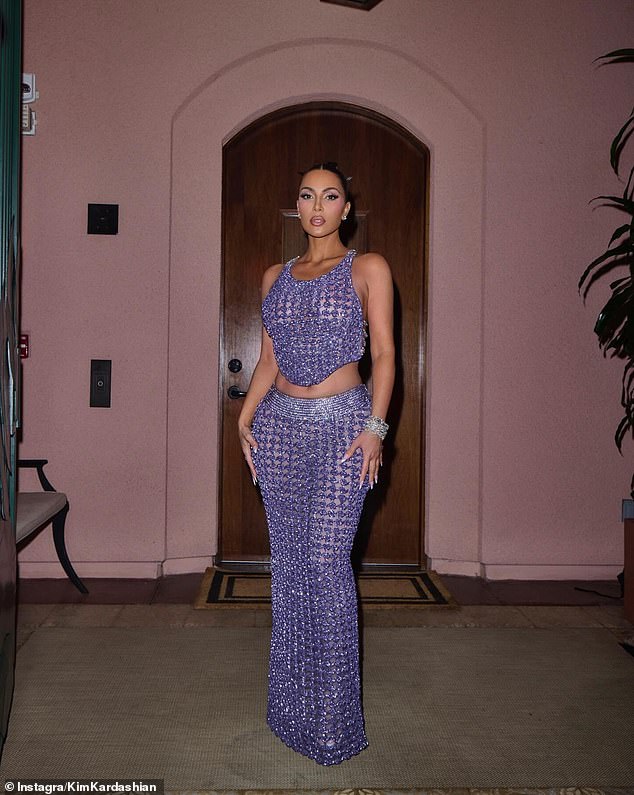 أثناء ظهورها في البودكاست الخاص بشقيقتها كلوي كارداشيان Khloe In Wonder Land، تحدثت نجمة الواقع ومؤسسة Skims، البالغة من العمر 45 عامًا، بصراحة عن ما يسمى بـ 