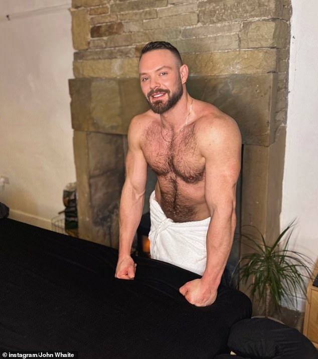 كشف جون في نوفمبر أنه كان يعاني من إدمان الستيرويد