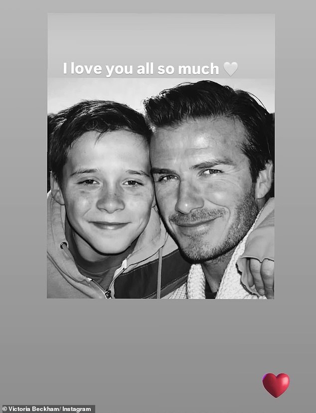 شاركت فيكتوريا منشور ديفيد لاحقًا مع قلب حب مصاحب