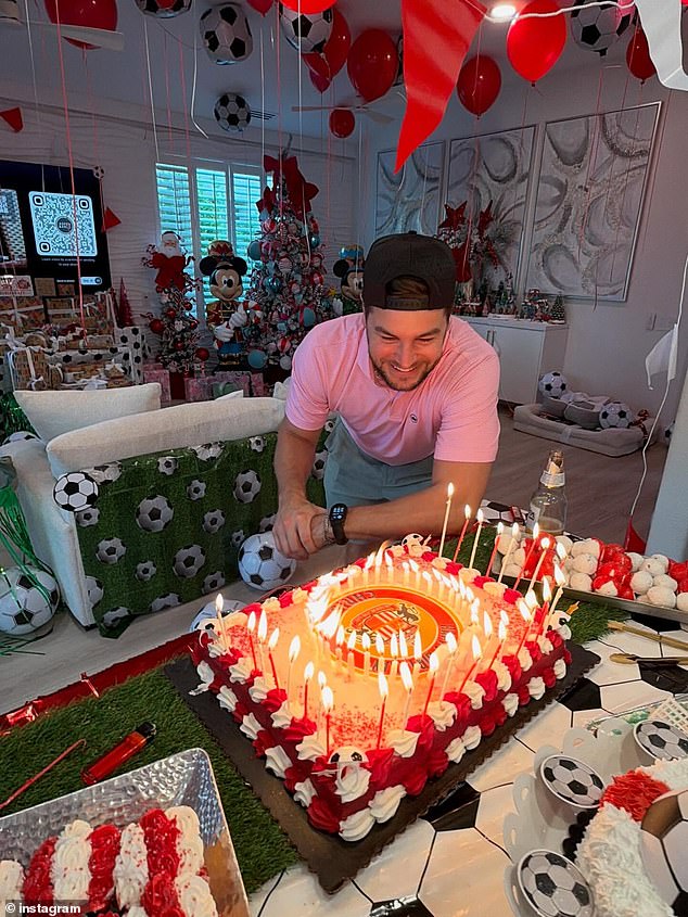 ظل الزوجان مشغولين طوال شهر ديسمبر، وأقامت سيوة عيد ميلاد لصديقها تحت عنوان كرة القدم عندما بلغ 33 عامًا في 22 ديسمبر