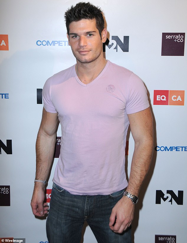 عند سماع نبأ وفاته الصادم، حزن مستخدمو وسائل التواصل الاجتماعي على خسارته في قسم التعليقات في منشوراته الأخيرة على Instagram؛ شوهد سبوديك في عام 2010 في لوس أنجلوس