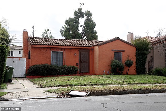 يواجه رورك الإخلاء الوشيك من منزله - في الصورة