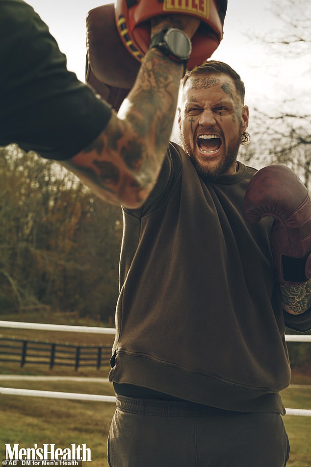 قبل تحوله، قال المغني إنه كان ذات يوم 