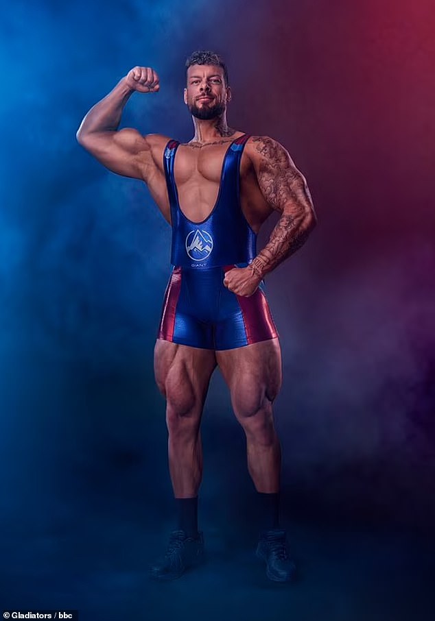 وقال العملاق، واسمه الحقيقي جيمي كريستيان جوهال، إنه سيعرف الآن باسمه الحقيقي، جيمي بيج.