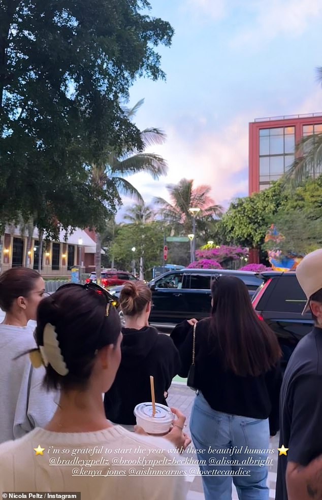 وفي قصة مؤثرة على إنستغرام، نشرت نيكولا صورًا للأشخاص الأقرب إليها وكتبت: 